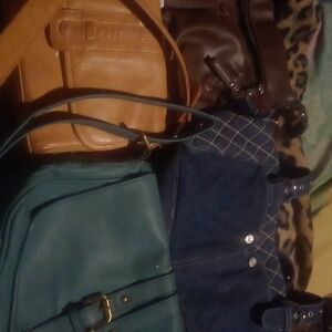 Stylish Teal Women's Shoulder Bag - Versatile Everyday Carry